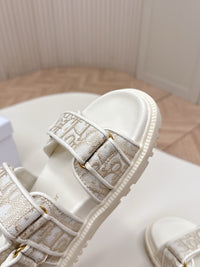 Dioract Sandals