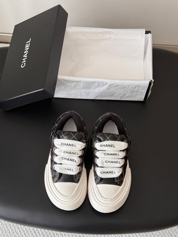 26B Logo Sneakers