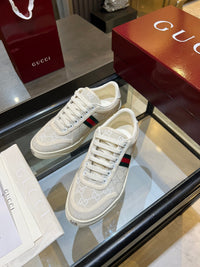 Stretch Low Top Trainers