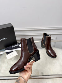 Logo Chelsea Boots