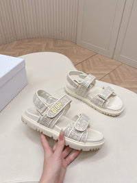 Dioract Sandals