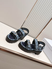 Dioract Sandals