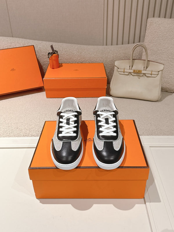 Boomerang Sneakers