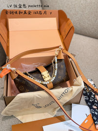 Mia Pochette Bag