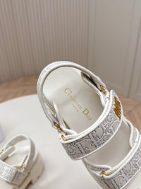 Dioract Sandals