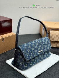 Madison Medium Shoulder Bag