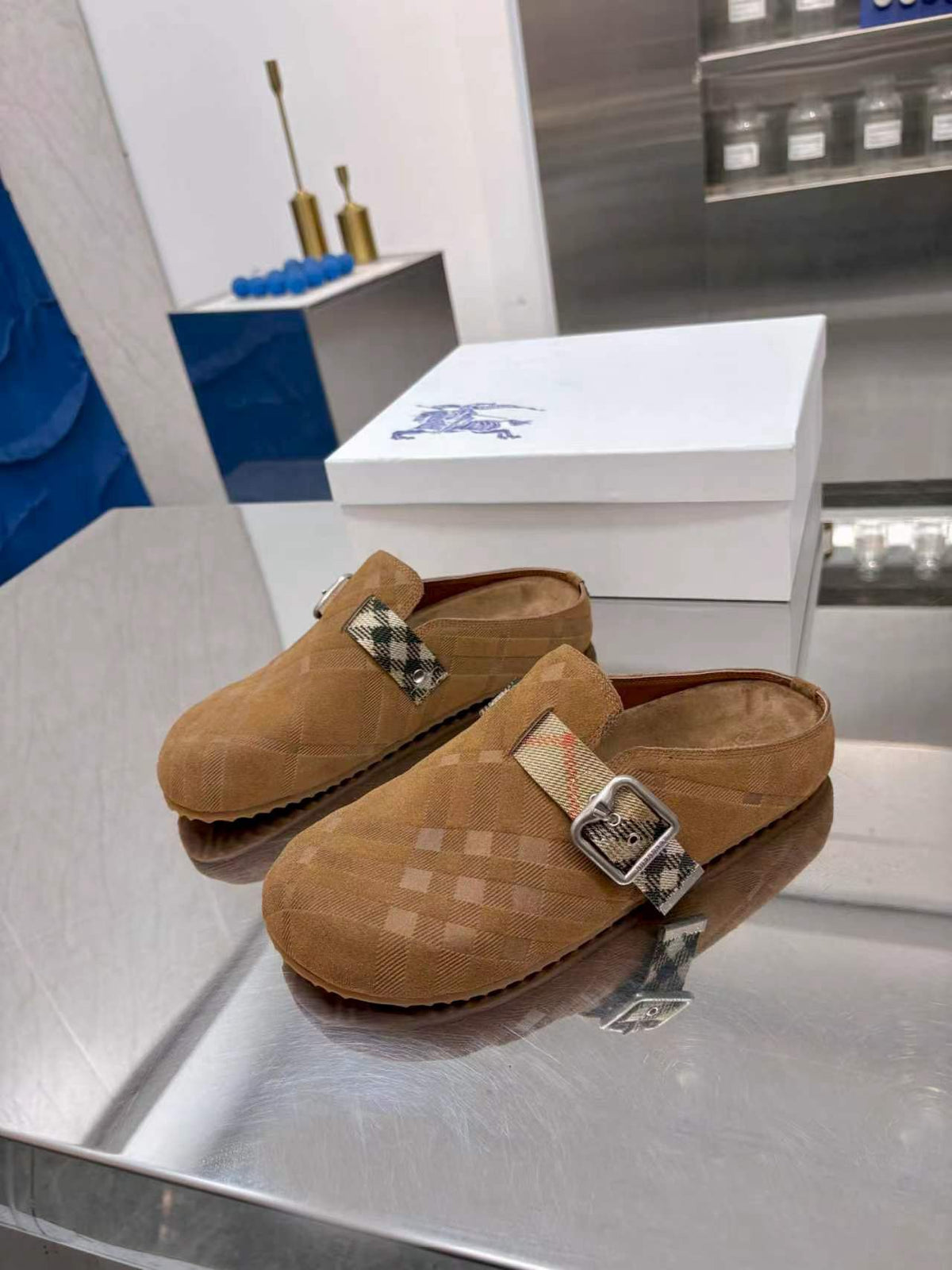 Urchin Clogs