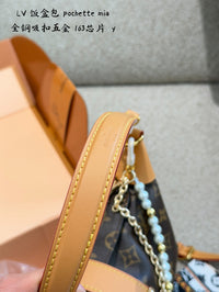 Mia Pochette Bag
