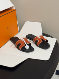 Oasis Sandal