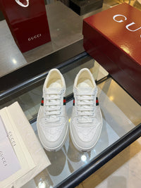 Stretch Low Top Trainers