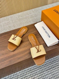 Capri Flat Mules