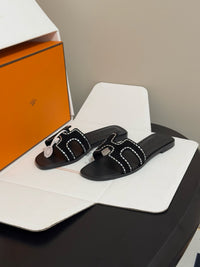 Oasis Sandal