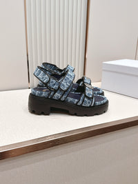 Dioract Sandals