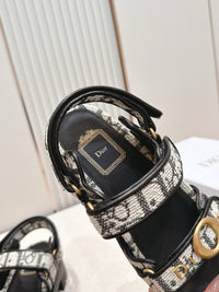 Dioract Sandals