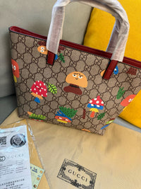 Supreme Tote