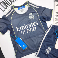 Real Madrid Vinícius Júnior No.7 Football Kit