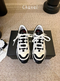 Logo Sneakers