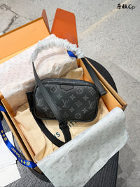 Trocadéro Wearable Wallet