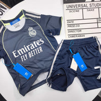 Real Madrid Vinícius Júnior No.7 Football Kit