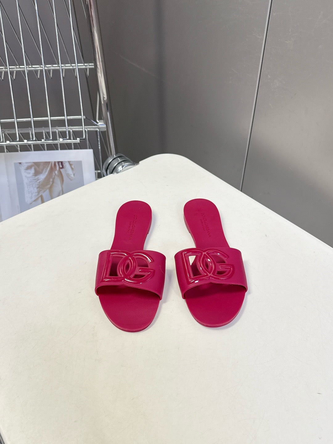 DG Cutout Slides