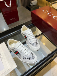 Stretch Low Top Trainers