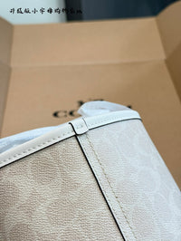 City Tote Bag