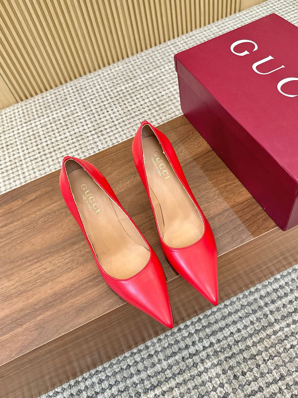 Bombshell Pumps