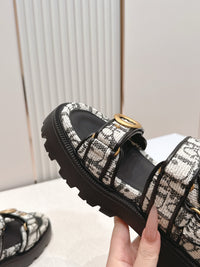 Dioract Sandals