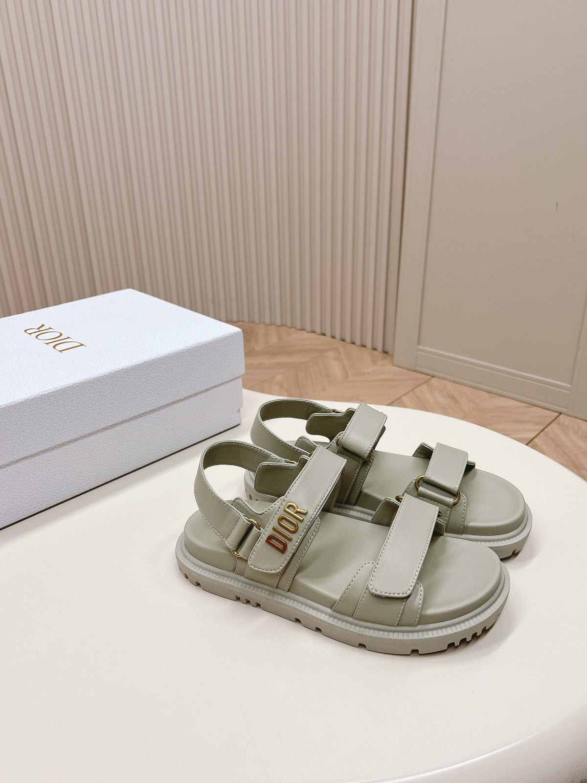 Dioract Sandals