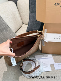 Laurel Shoulder Bag