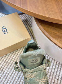 Lowmel Sneakers