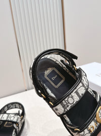 Dioract Sandals