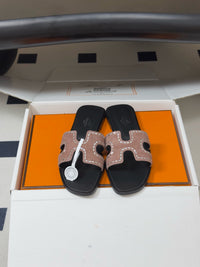 Oasis Sandal