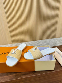 Capri Flat Mules