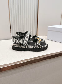 Dioract Sandals