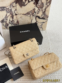 Classic Flap Bag 23