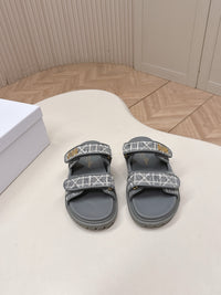 Dioract Sandals