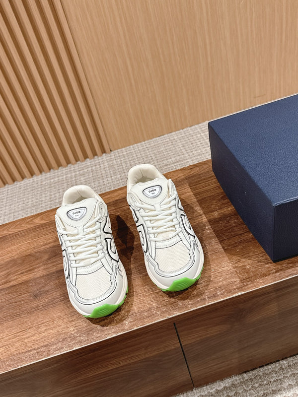 B30 Sneakers