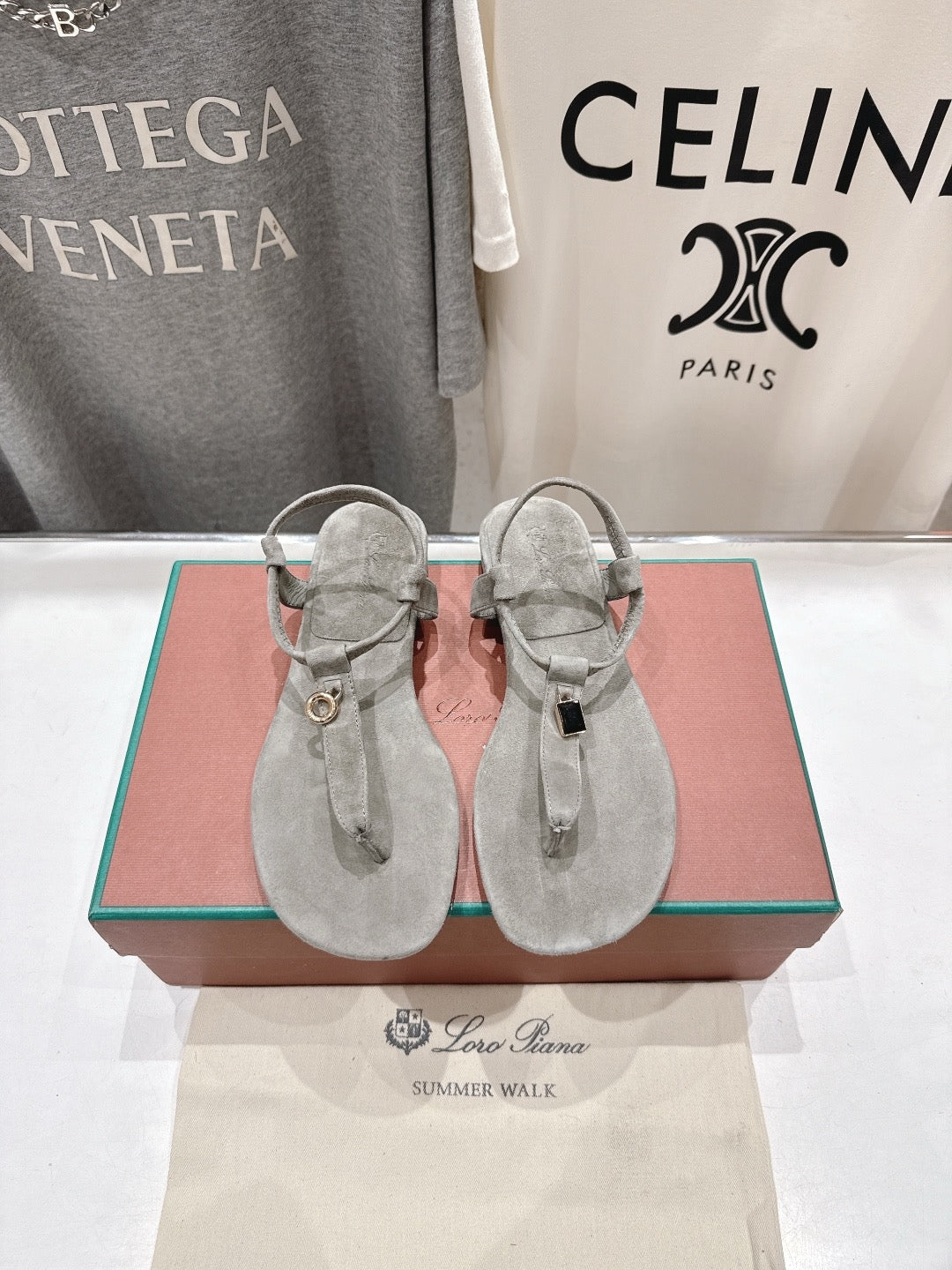 Mindil Suede Sandals