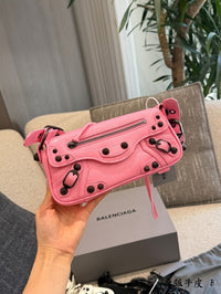 Le Cagole Shoulder Bag