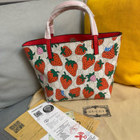 Supreme Tote