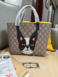Supreme Tote