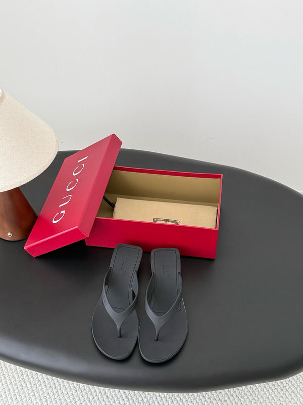 Vittoria Thong Sandals