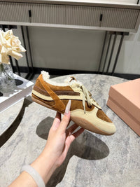 Gymnasium Suede Sneakers