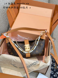 Mia Pochette Bag