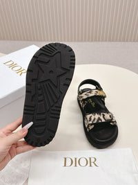 Dioract Sandals