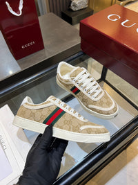 Stretch Low Top Trainers
