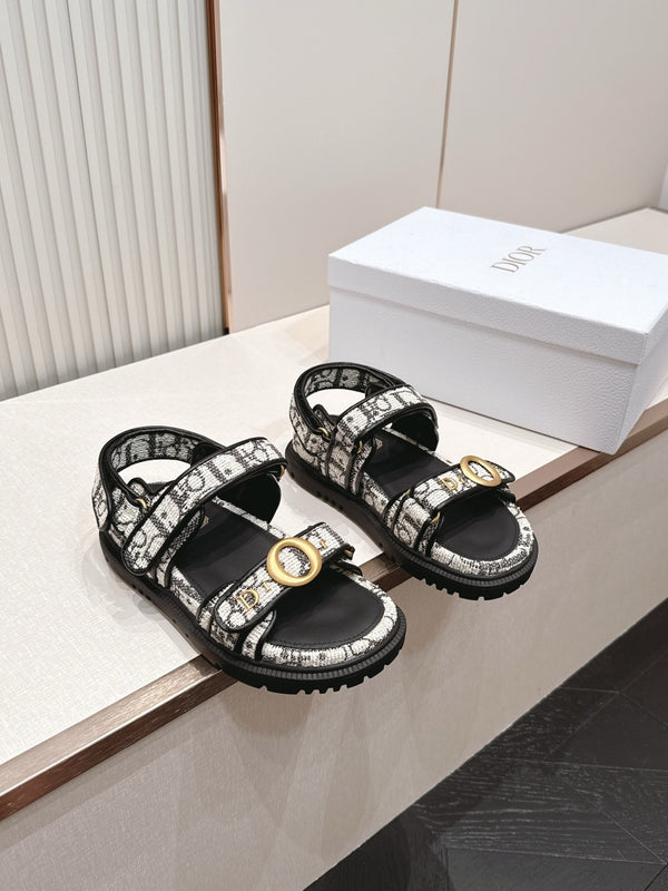 Dioract Sandals