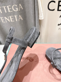 Mindil Suede Sandals