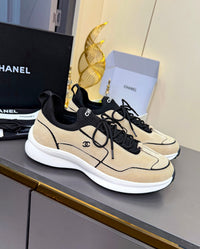 Logo Sneakers